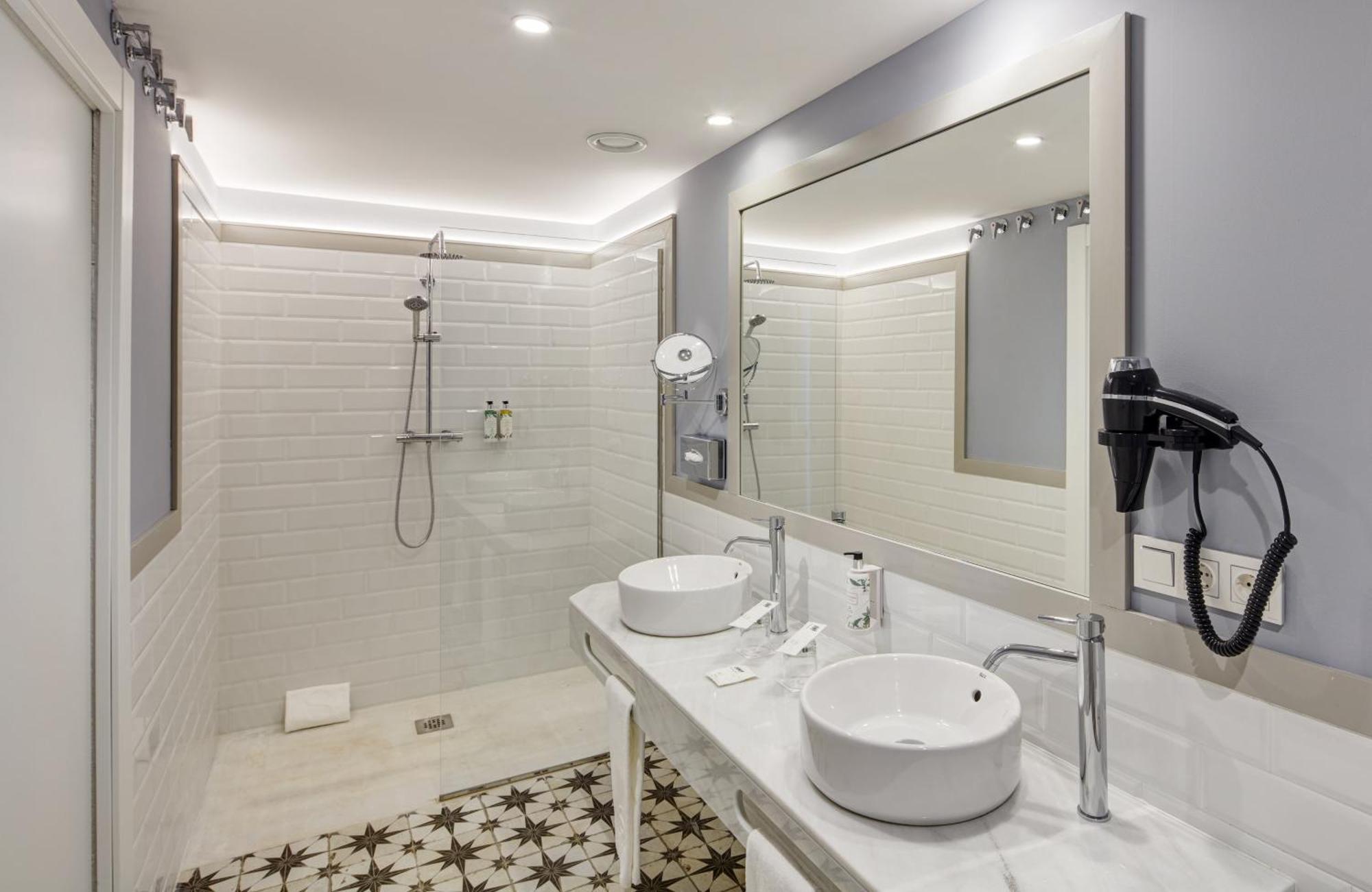 Sercotel Granada Suites Экстерьер фото