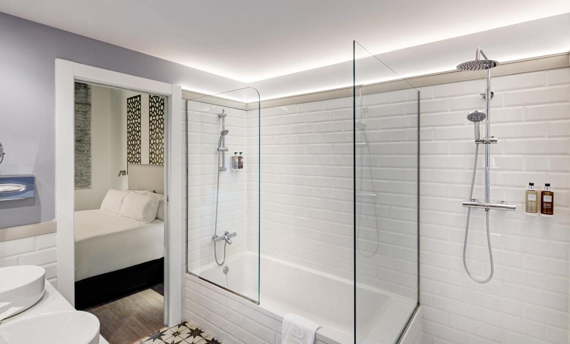 Sercotel Granada Suites Экстерьер фото