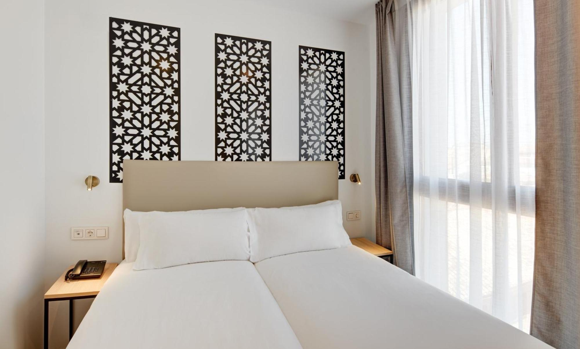 Sercotel Granada Suites Экстерьер фото