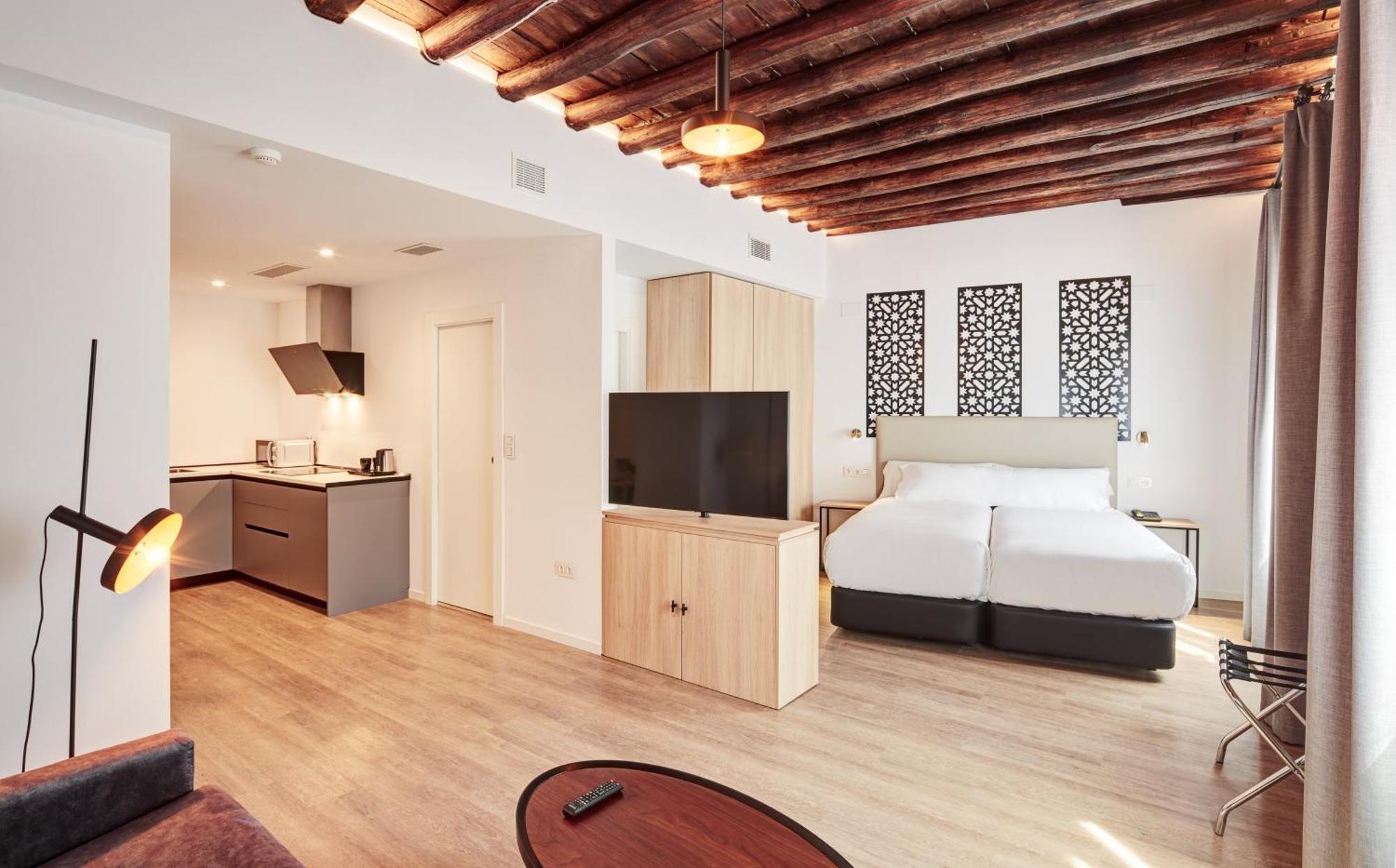 Sercotel Granada Suites Экстерьер фото