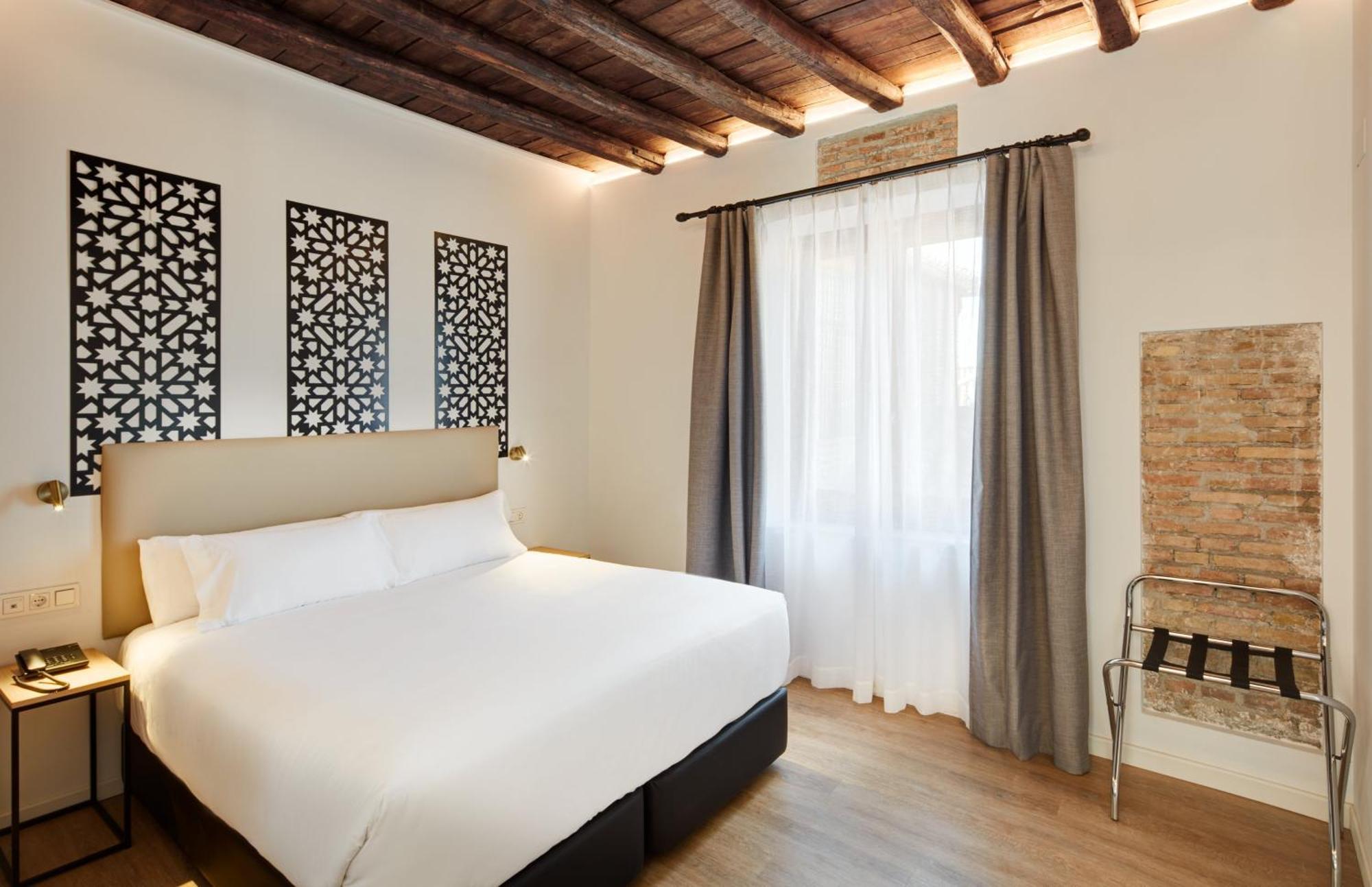 Sercotel Granada Suites Экстерьер фото